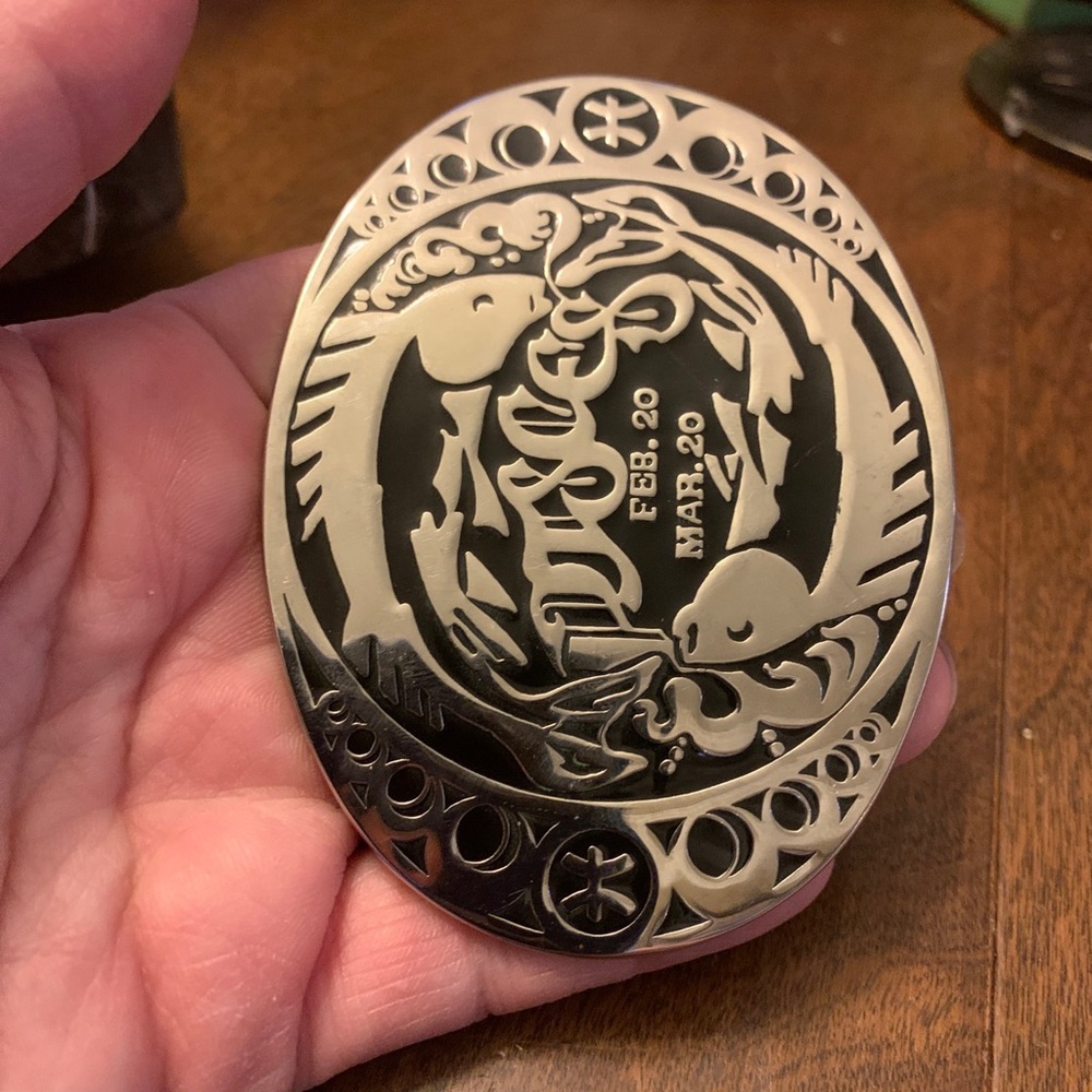 Award designs Pisces silverplate belt buckle - Picture 8 of 8